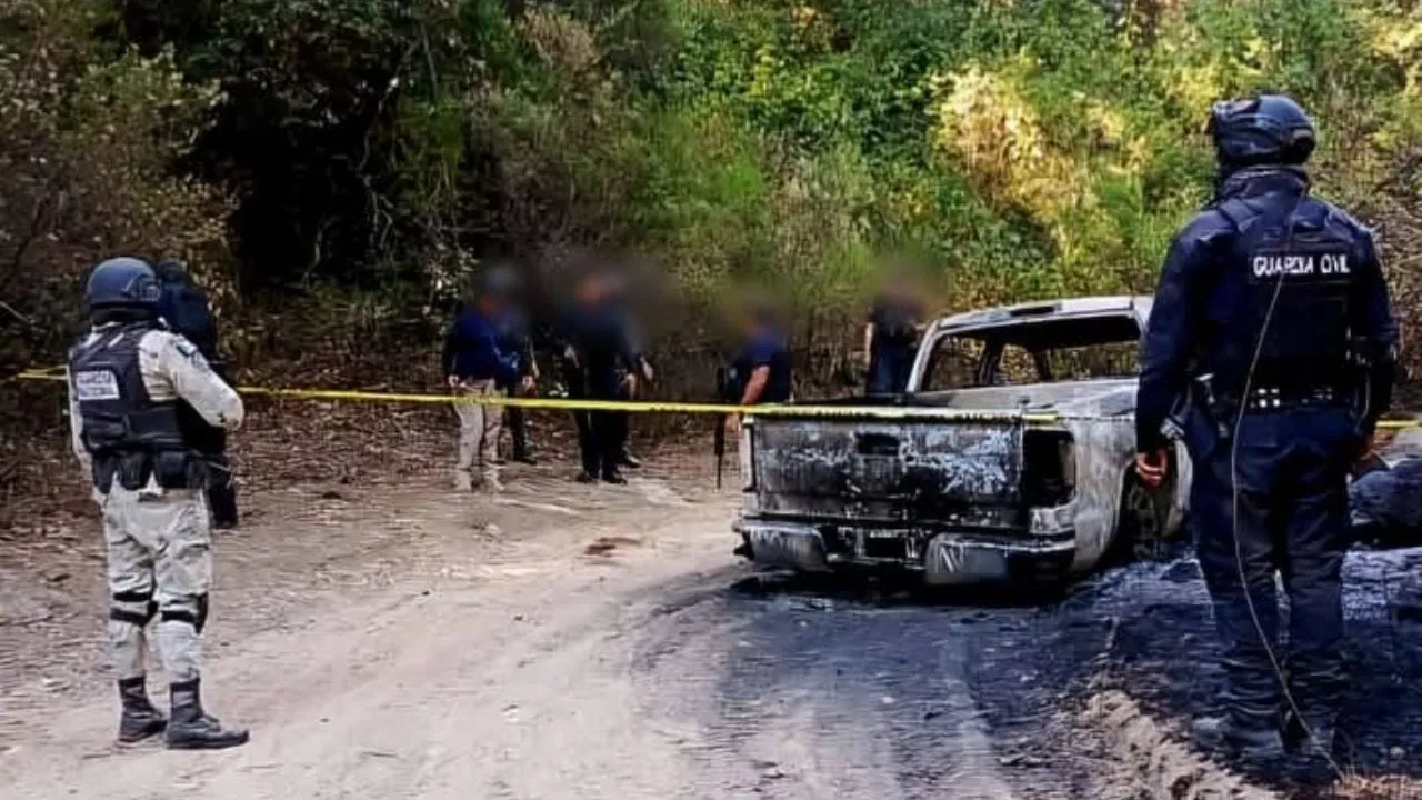 Hallan los cuerpos de seis hombres ejecutados en Michoacán; tres fueron calcinados y uno decapitado