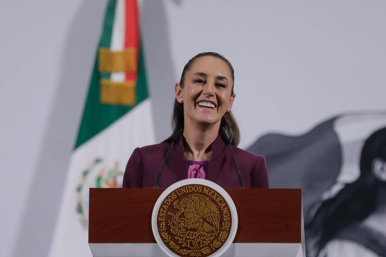 Sheinbaum reaccionó a respuesta de Grok, que la consideró la mandataria más popular del mundo