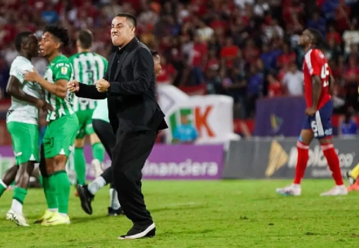 Retiran sanción contra el entrenador Efraín Juárez por su festejo eufórico