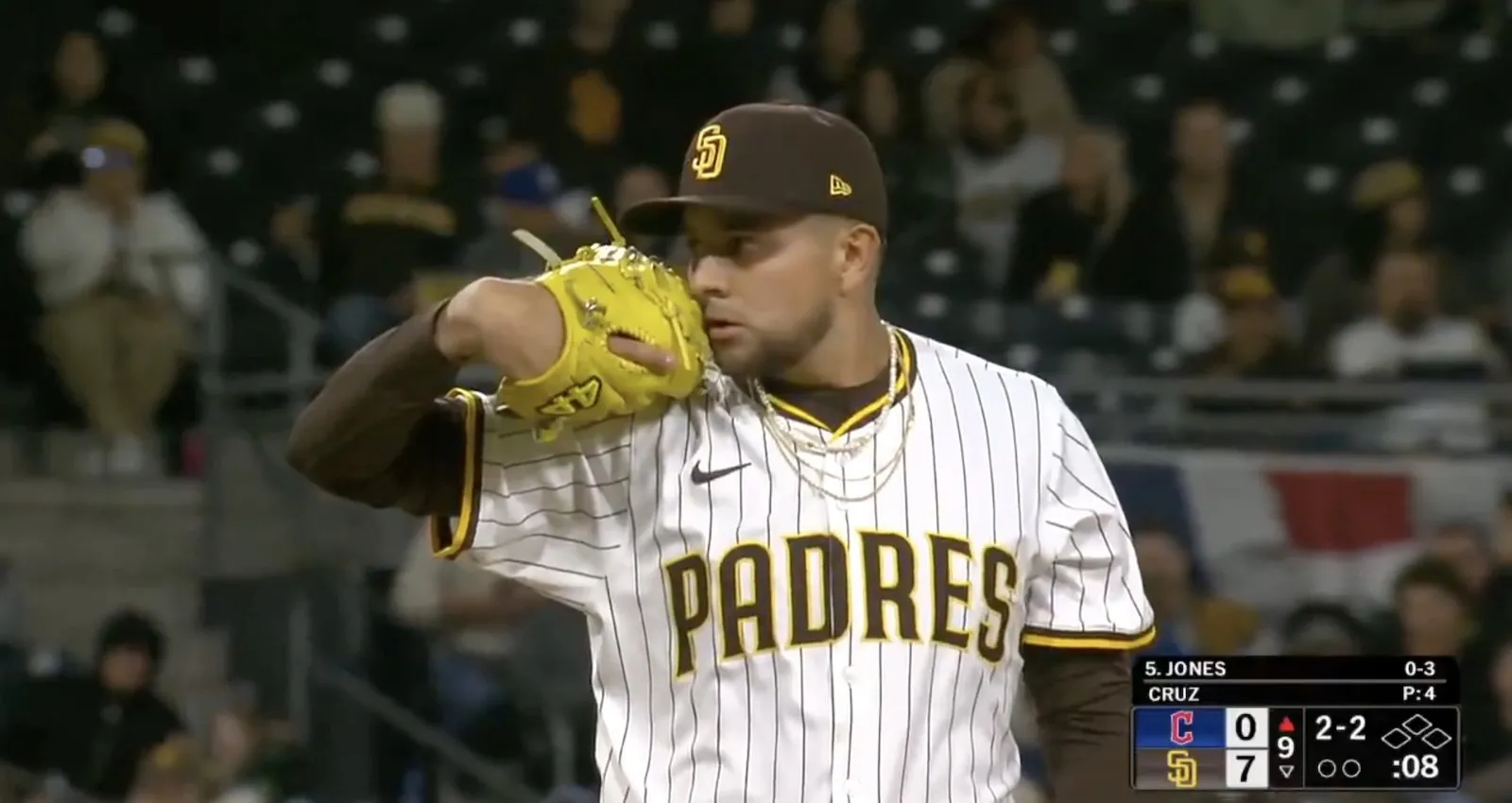 Debuta el primer mexicano en la temporada 2025 de la MLB (Video)