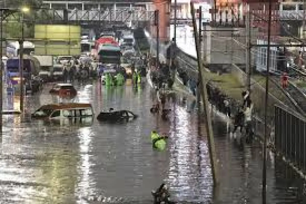 Lluvias colapsan zona oriente de la CDMX y Edomex; activan alerta púrpura en Iztapalapa