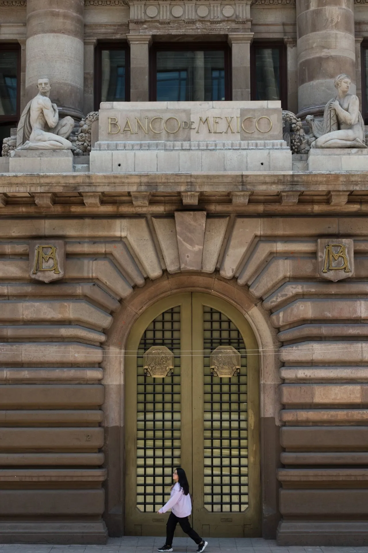 Banxico recorta 50 puntos la tasa de interés; señala “elevada incertidumbre” por Trump