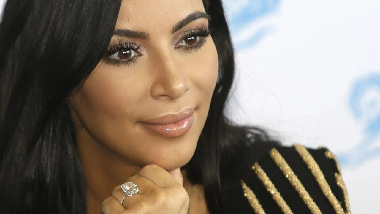 Comienza en París el juicio por el robo de joyas a Kim Kardashian en 2016