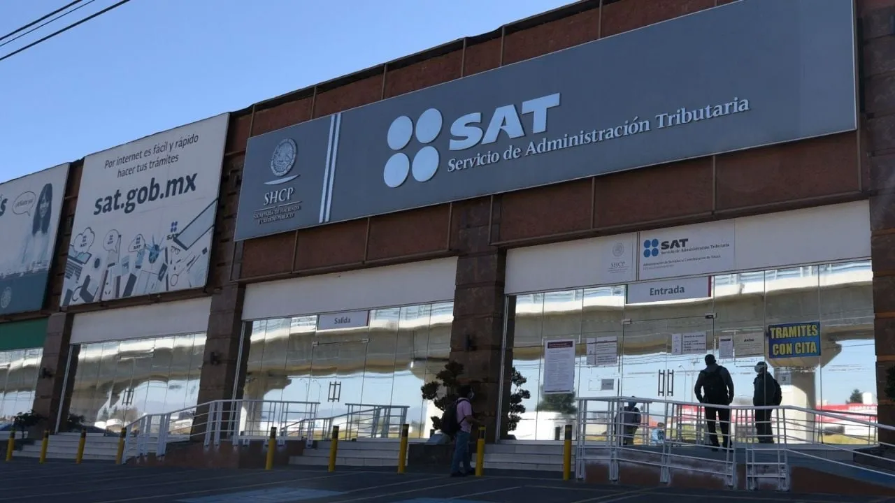 ¿Cuánto tiempo se tarda el SAT en procesar devoluciones de saldo a favor?
