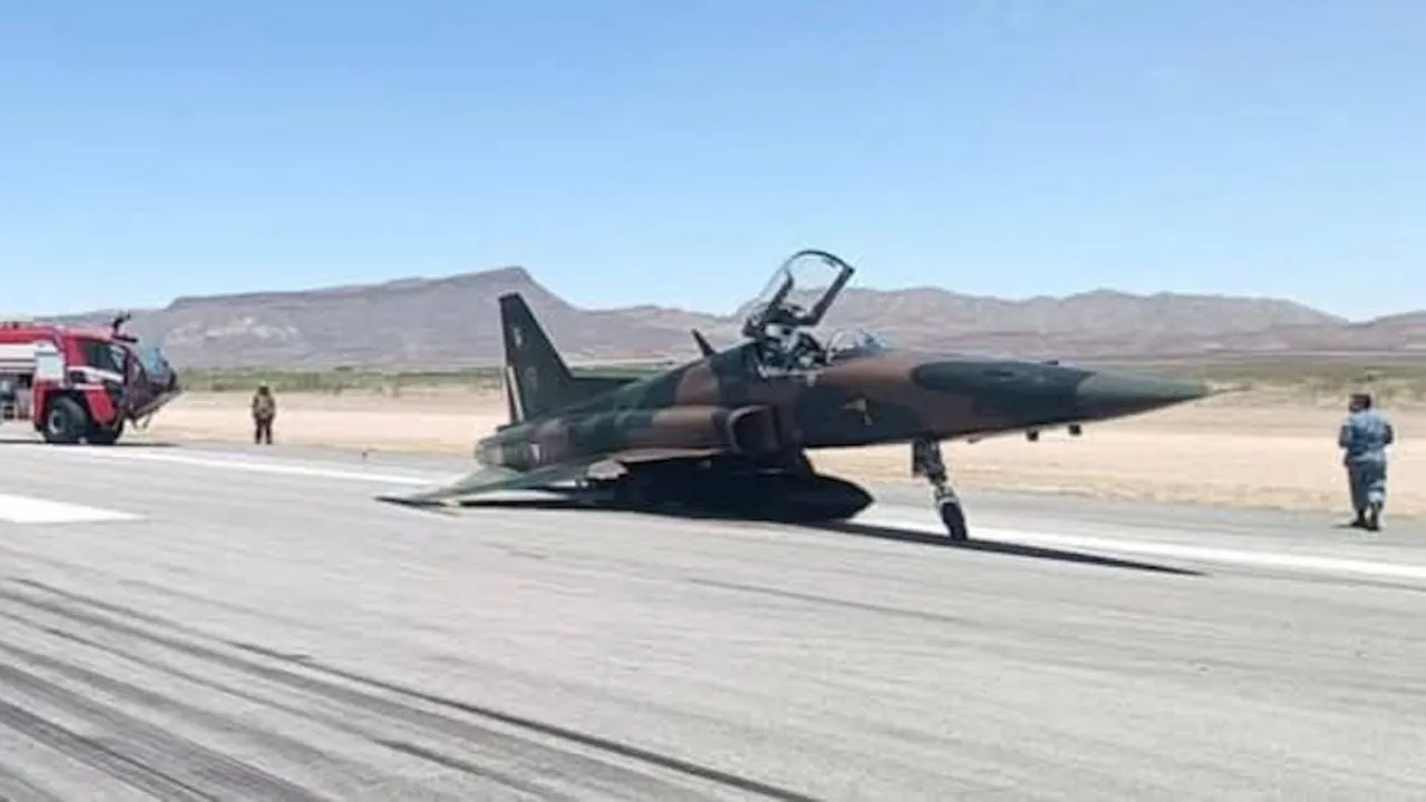 Aeronave militar sufre ponchadura al aterrizar en aeropuerto de Chihuahua