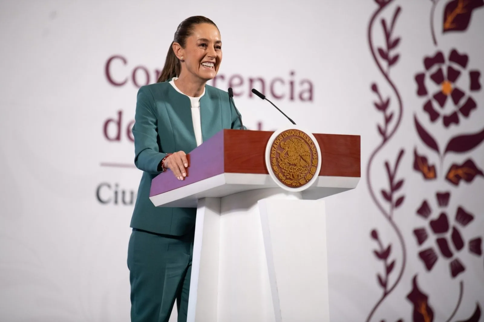 “Sí hackearon mi teléfono”: Sheinbaum confirmó la intervención tras entrega de capos a EU