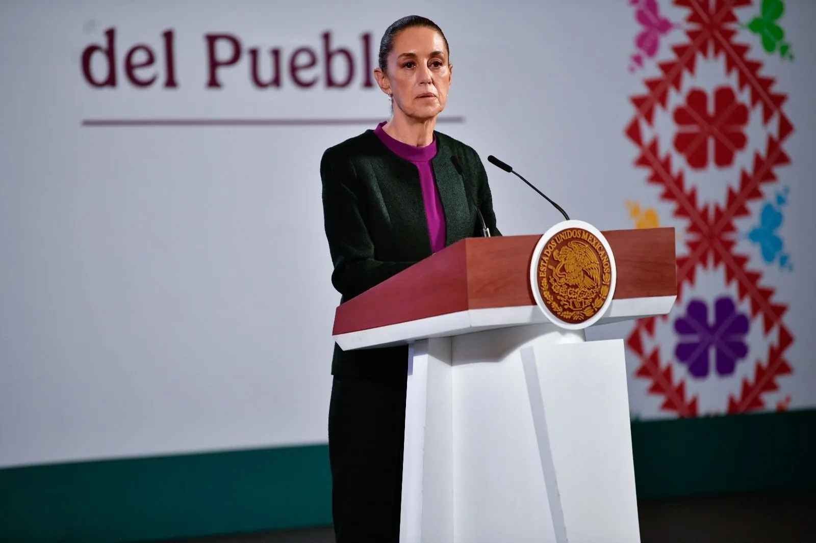 Sheinbaum tilda de “falsos” los señalamientos sobre amenazas al Poder Judicial
