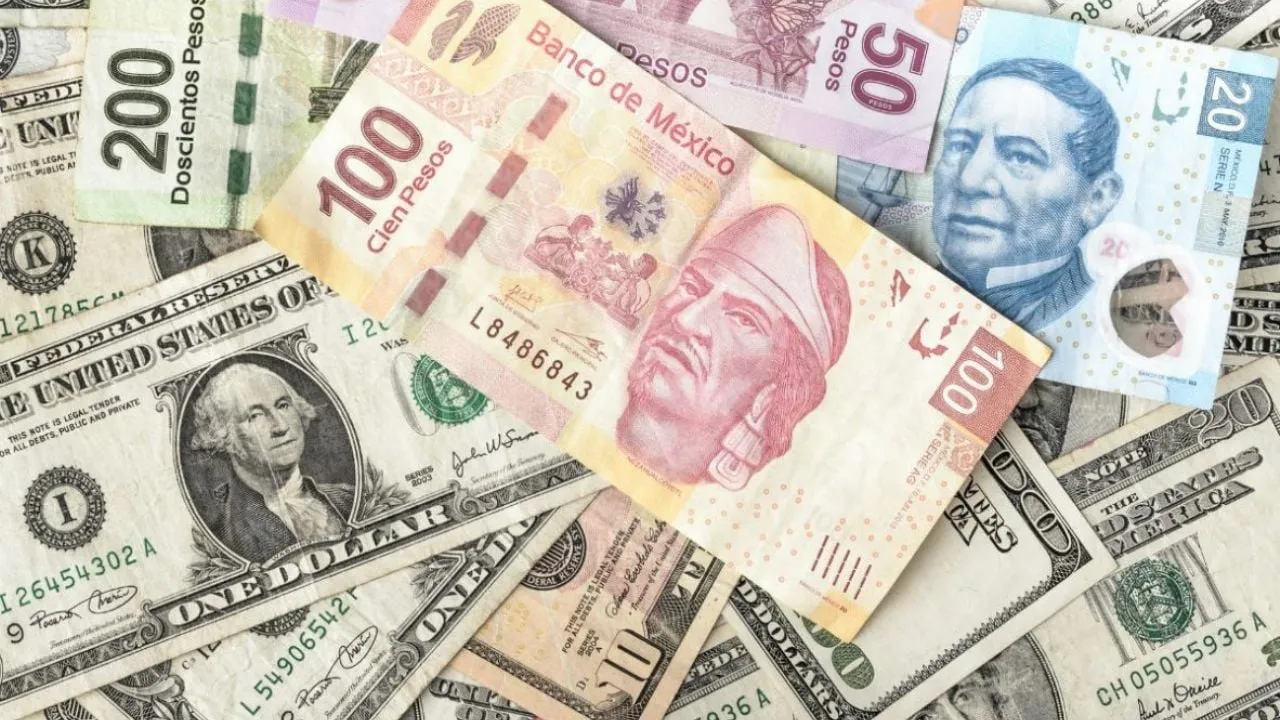 Peso se tambalea por las presiones de la economía de EU y en espera de datos de Banxico