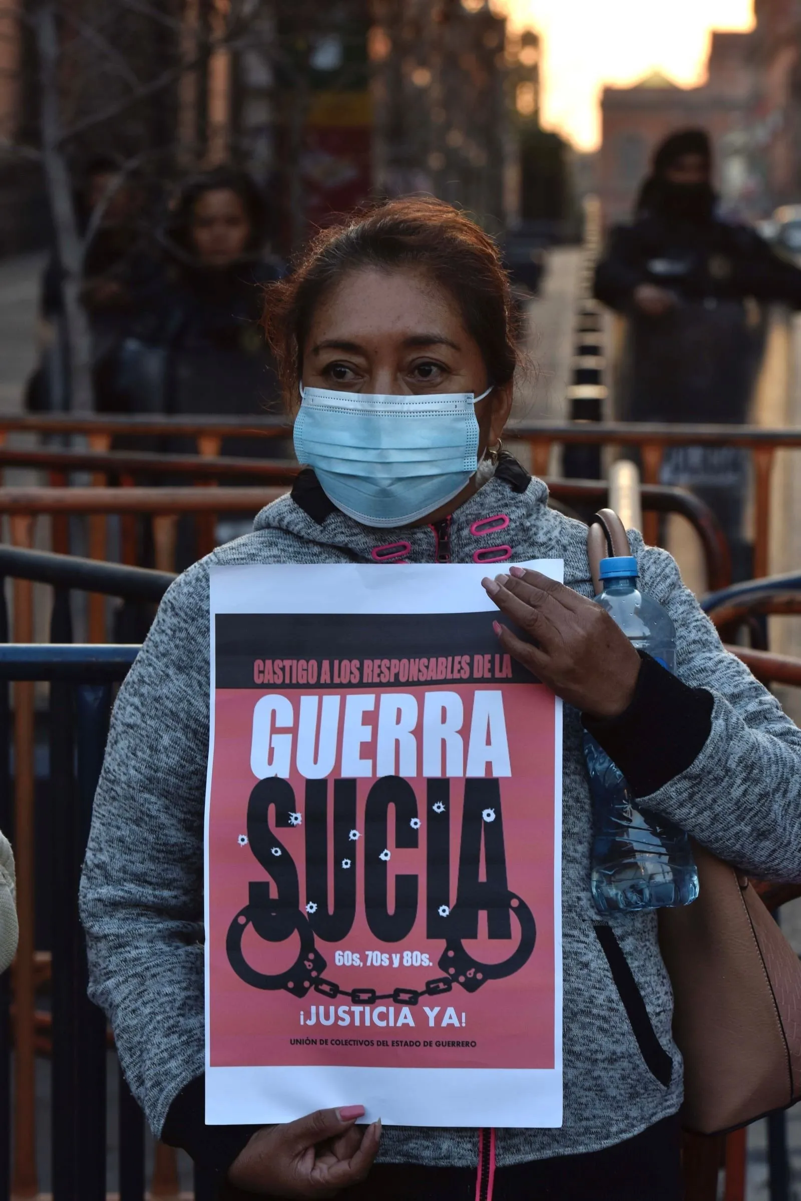 Urgen a Sheinbaum a retomar reparación de daños para víctimas de la guerra sucia