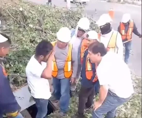 Hombre vive, por dos años, en un registro subterráneo de la CFE, en la Autopista Puebla-México