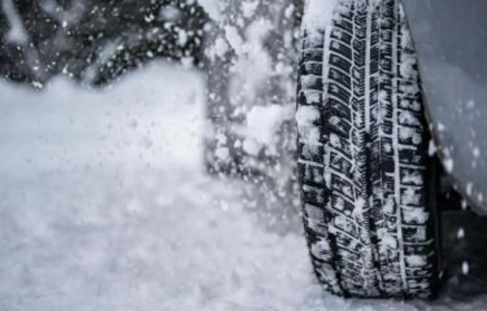 Empresa retira más de 541 mil neumáticos para nieve en EU