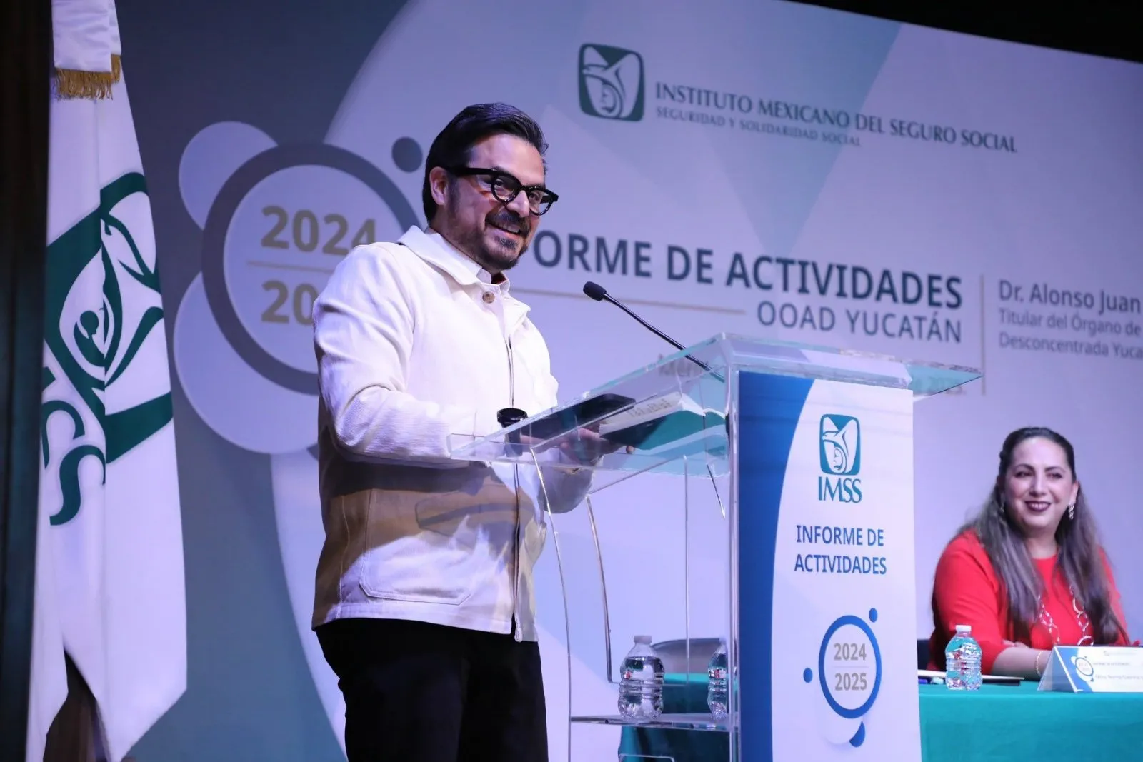 Sheinbaum desmiente renuncia de Zoé Robledo al IMSS: “está haciendo un gran trabajo”